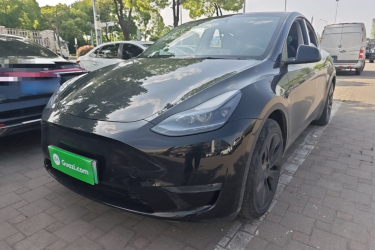 Tesla Model Y 2023 #2 Tesla Model Y 2023 car image #2