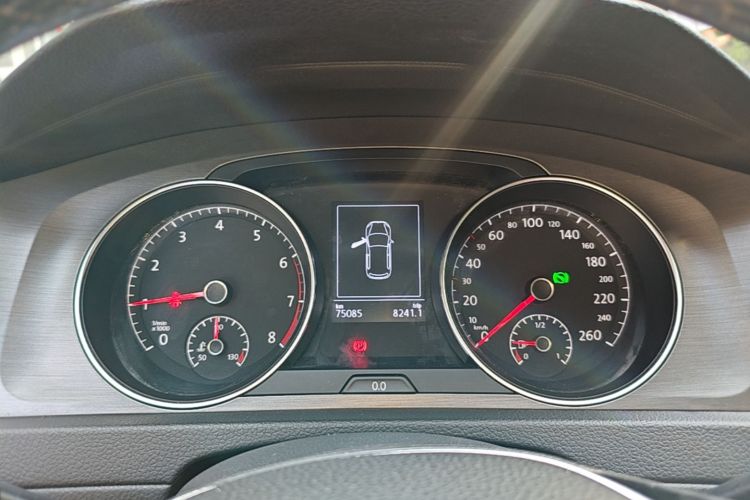 Volkswagen Golf 2015 car image #12