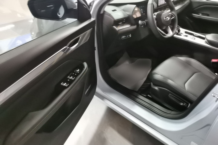 GEELY Emgrand L HiP 2024 صورة سيارة #16