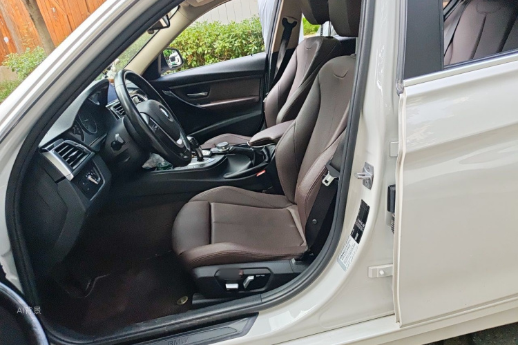 BMW 3 Series 2018 #17 BMW 3 Series 2018 car image #17