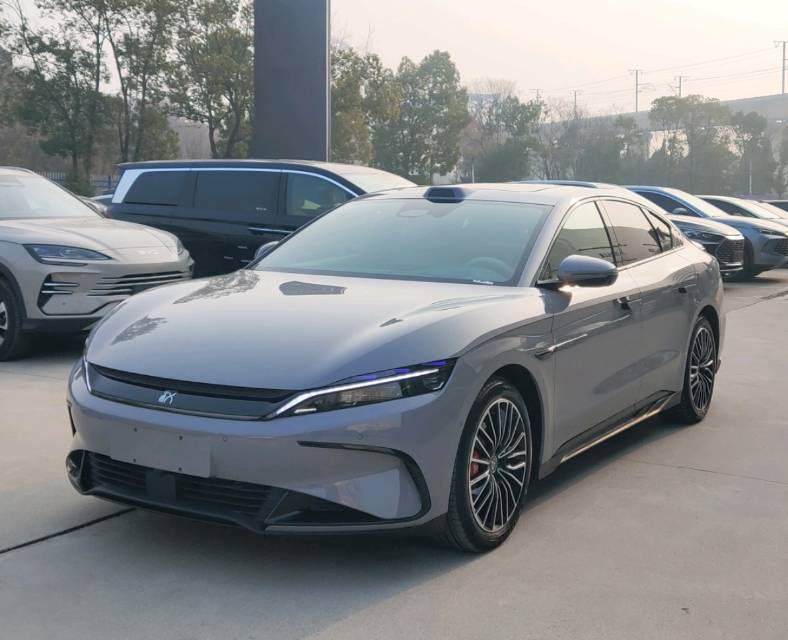 BYD Han 2025 car image 