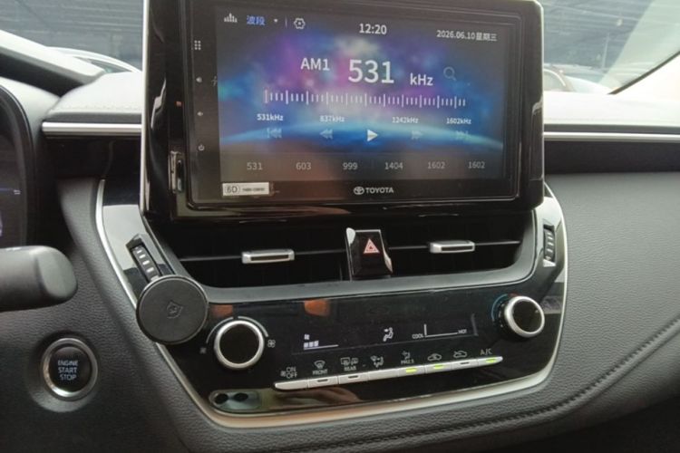 Toyota Corolla 2020 car image #13