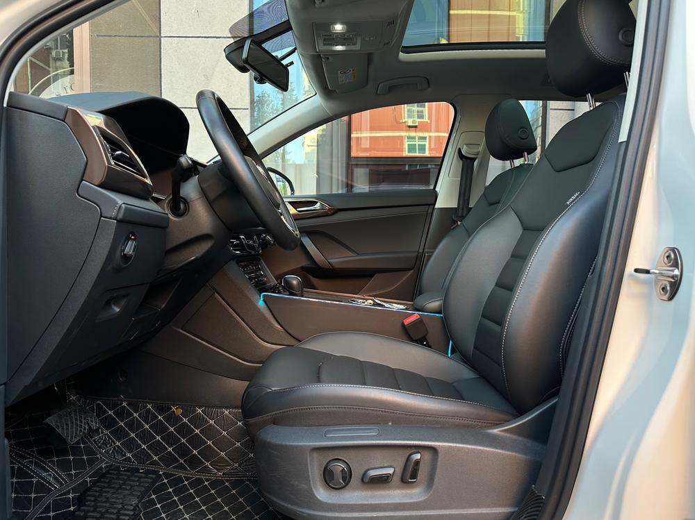 Volkswagen Tharu 2023 car image #19
