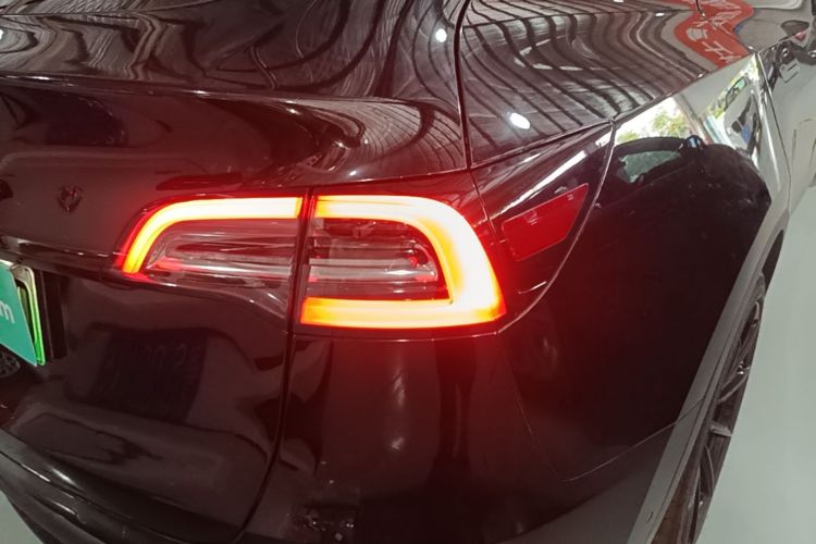 Tesla Model Y 2021 #8 Tesla Model Y 2021 car image #8