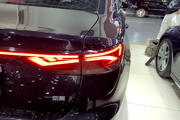 GEELY Emgrand 2022 #8 GEELY Emgrand 2022 car image #8