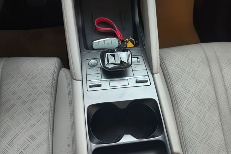 BYD YuanUP 2024 #14 BYD YuanUP 2024 car image #14