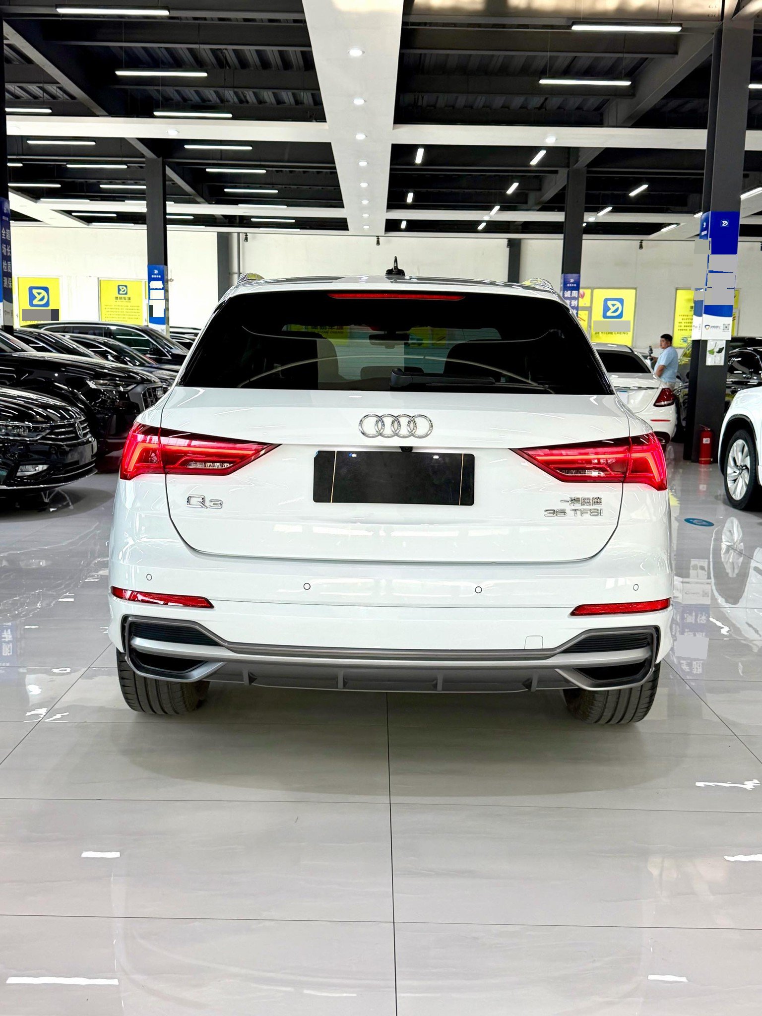 Audi Q3 2023 #7 Audi Q3 2023 car image #7