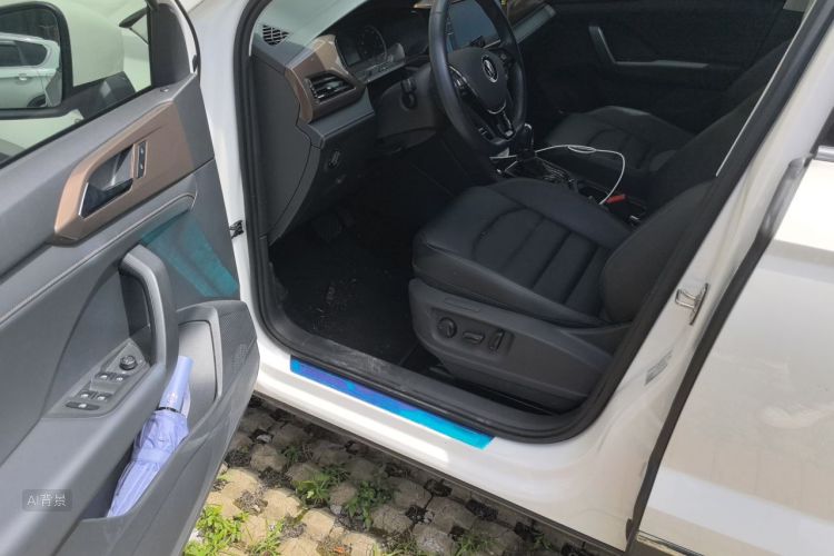 Volkswagen Tharu 2021 car image #18