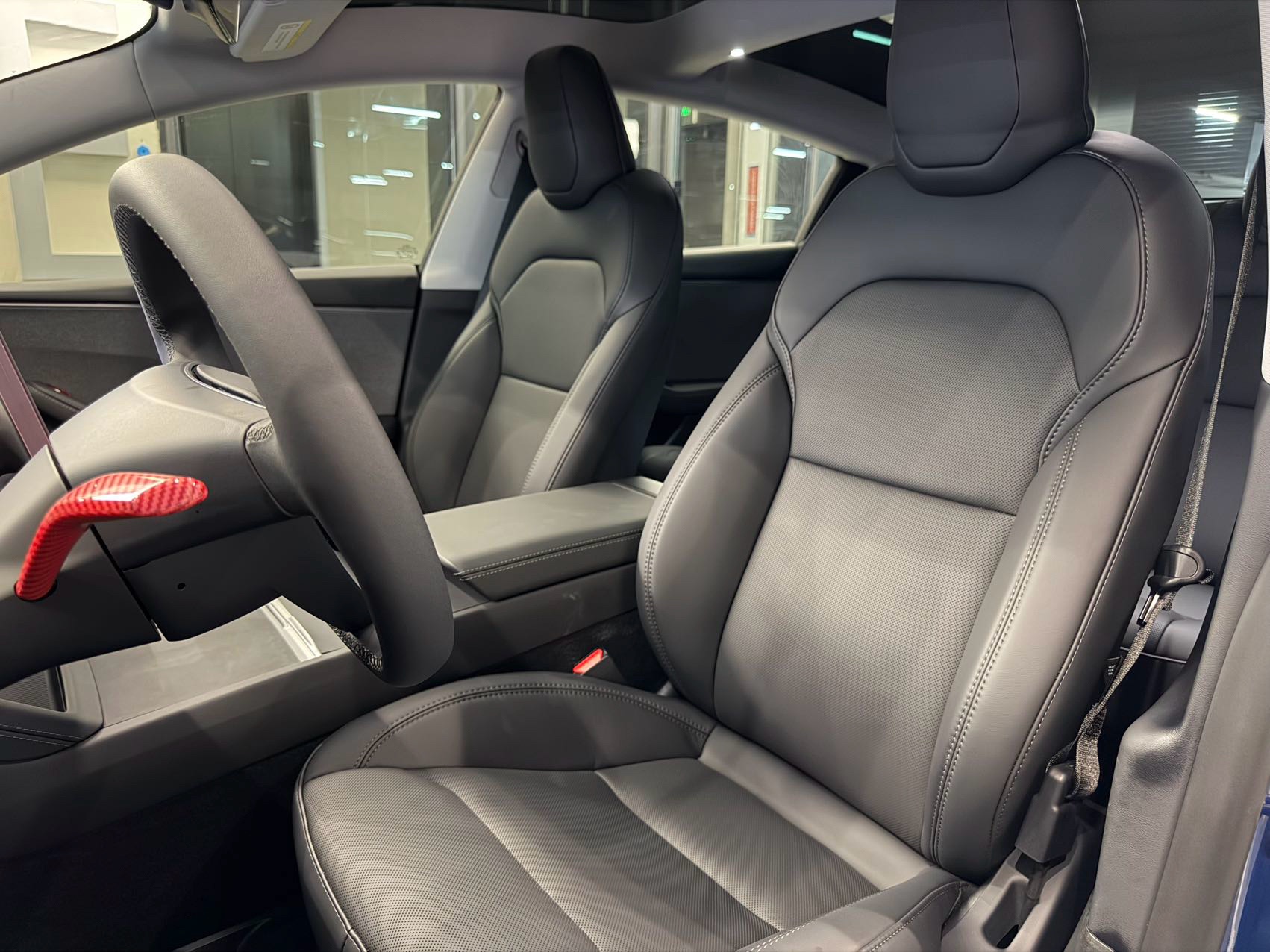 Tesla Model 3 2025 immagine di auto #4