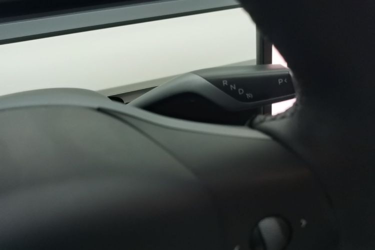 Tesla Model Y 2023 immagine di auto #14