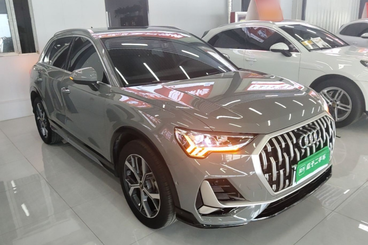 Audi Q3 2024 car image #4