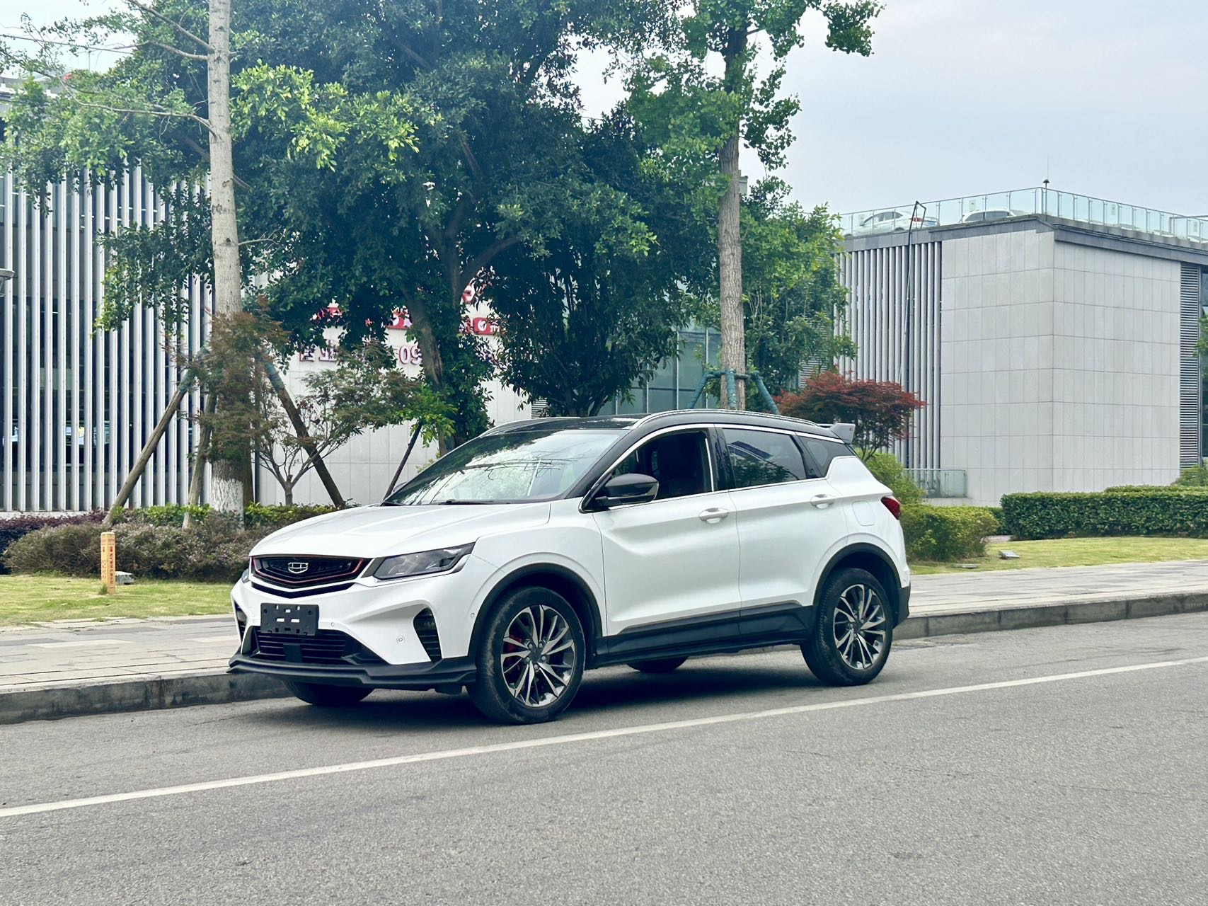 GEELY Coolray 2019 GEELY Coolray 2019 car image