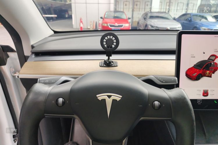 Tesla Model Y 2021 #13 Tesla Model Y 2021 car image #13