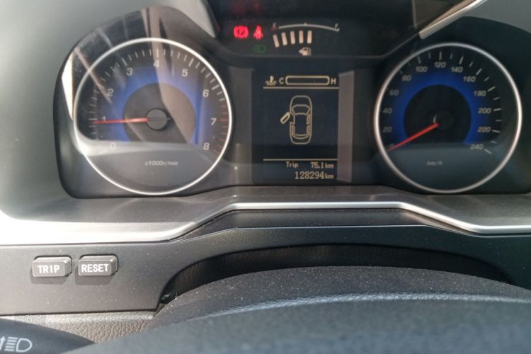 GEELY Emgrand 2015 #14 GEELY Emgrand 2015 car image #14