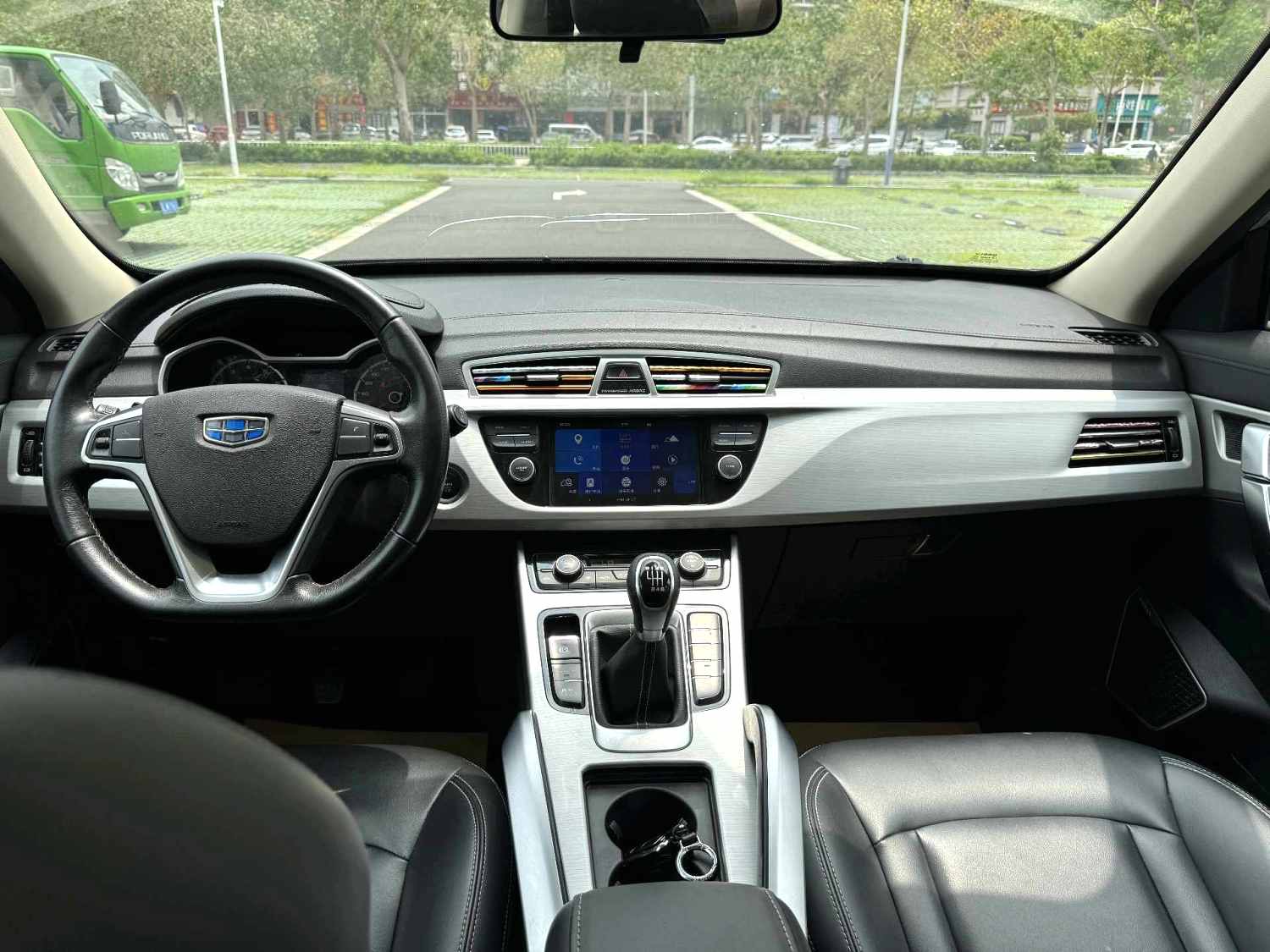 GEELY Boyue 2017 car image #6