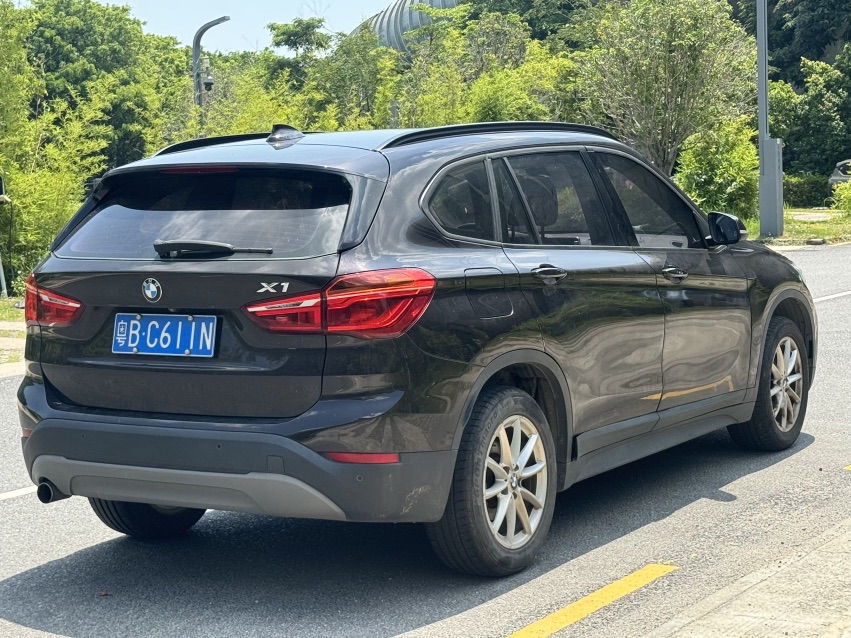 BMW X1 2018 #4 BMW X1 2018 car image #4