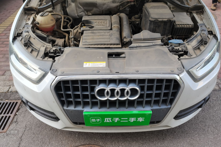 Audi Q3 2016 car image #22