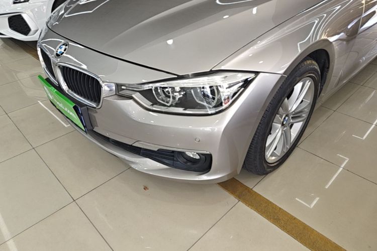 BMW 3 Series 2017 car image #23