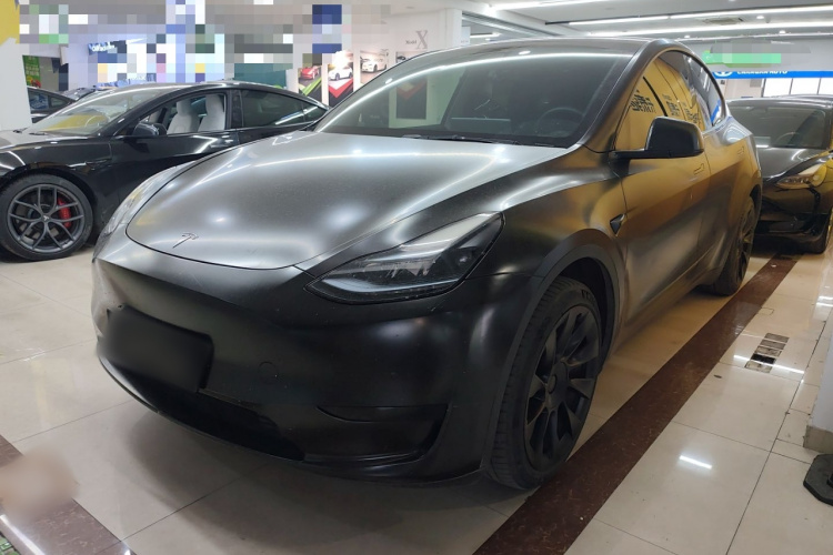 Tesla Model Y 2023 #2 Tesla Model Y 2023 car image #2