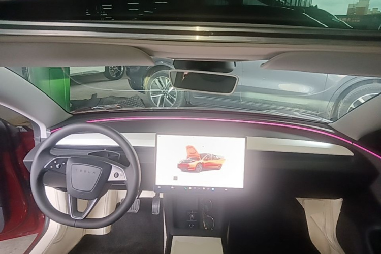 Tesla Model 3 2024 car image #10