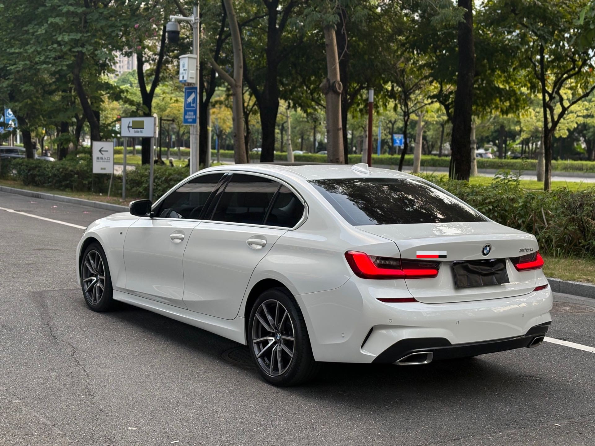 BMW 3 Series 2020 car image #6