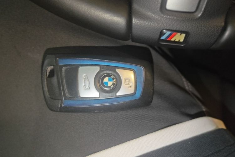 BMW 3 Series 2017 #9 BMW 3 Series 2017 car image #9