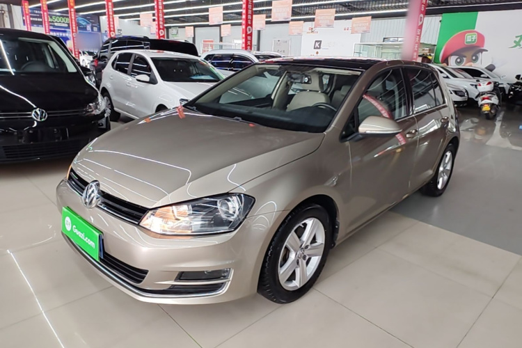 Volkswagen Golf 2015 car image #2