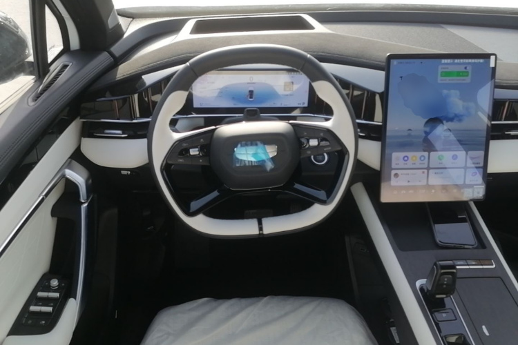 GEELY Boyue L 2026 immagine di auto #15