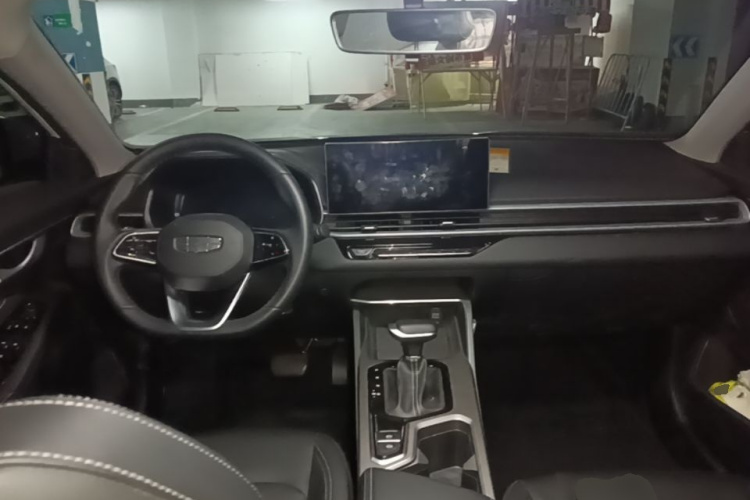 GEELY Emgrand 2024 car image #10