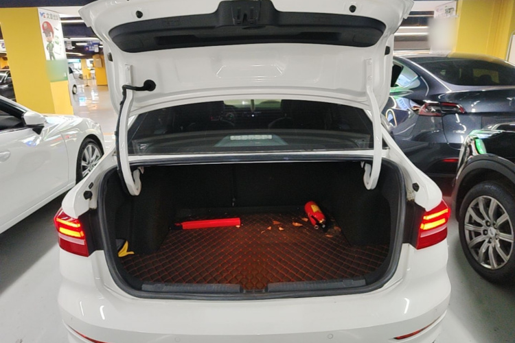 Volkswagen Lavida 2019 car image #19