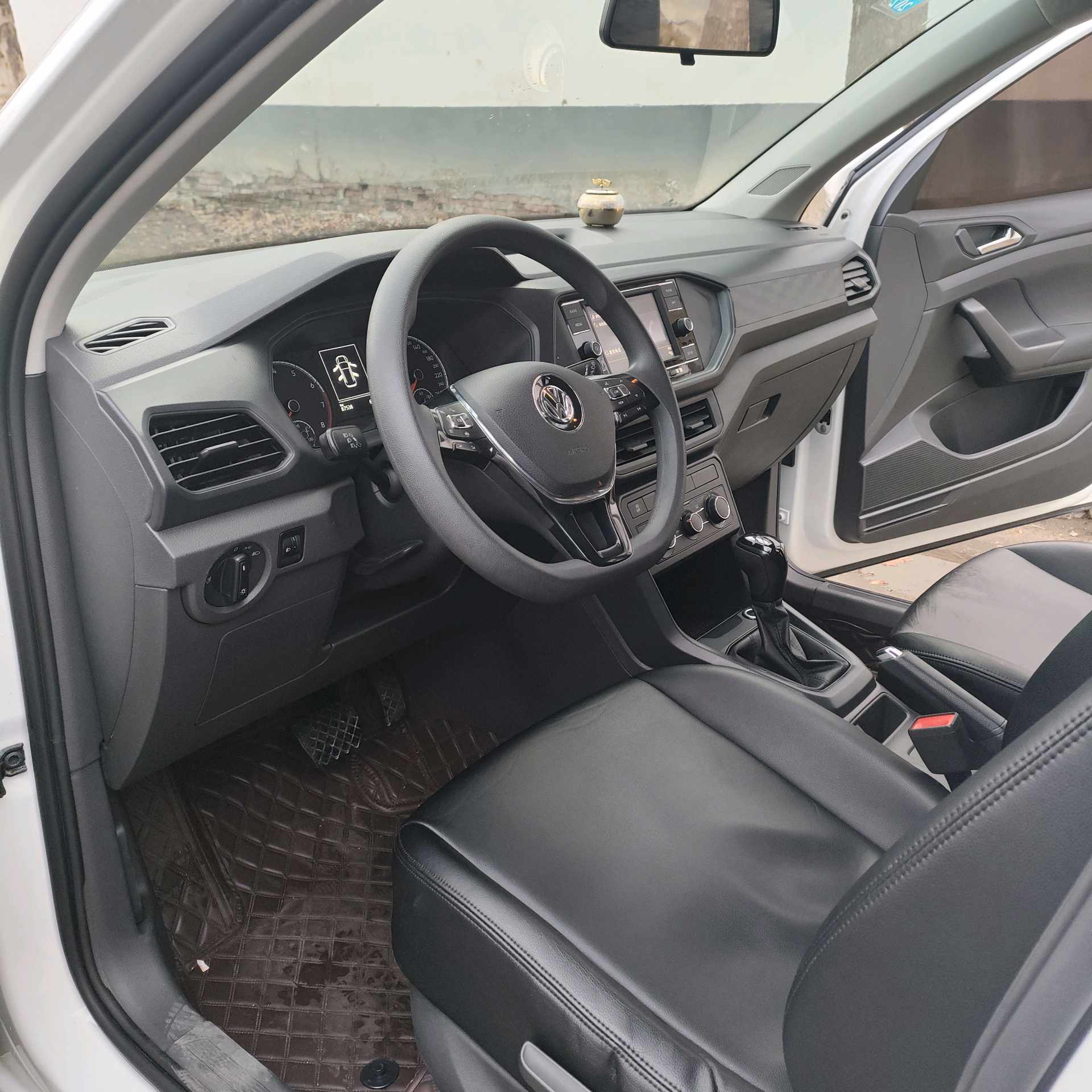 Volkswagen T-Cross 2020 immagine di auto #4
