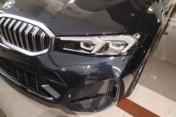 BMW 3 Series 2023 #23 BMW 3 Series 2023 car image #23