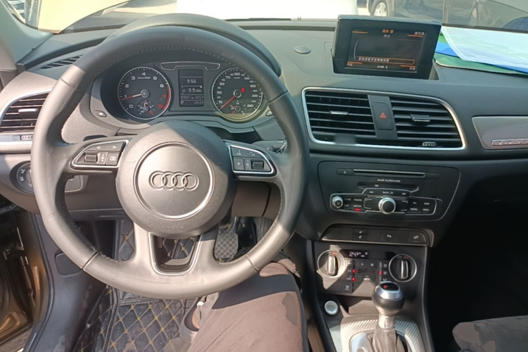 Audi Q3 2018 #11 Audi Q3 2018 car image #11
