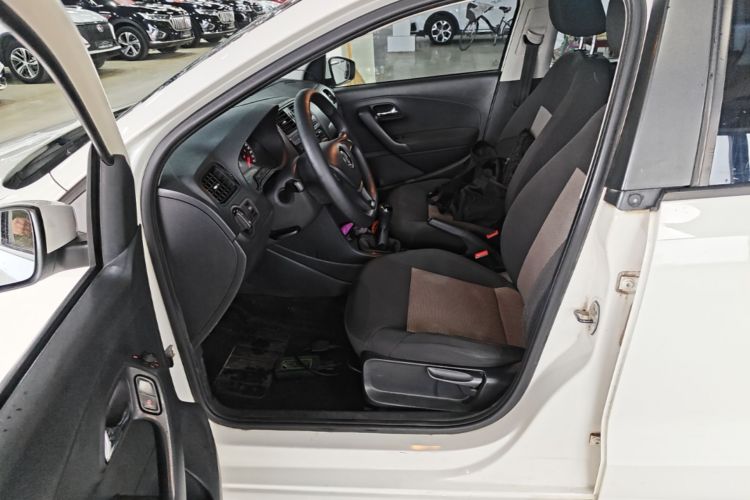 Volkswagen Polo 2017 #15 Volkswagen Polo 2017 car image #15