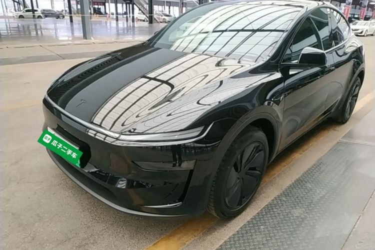 Tesla Model Y 2026 #2 Tesla Model Y 2026 immagine di auto #2