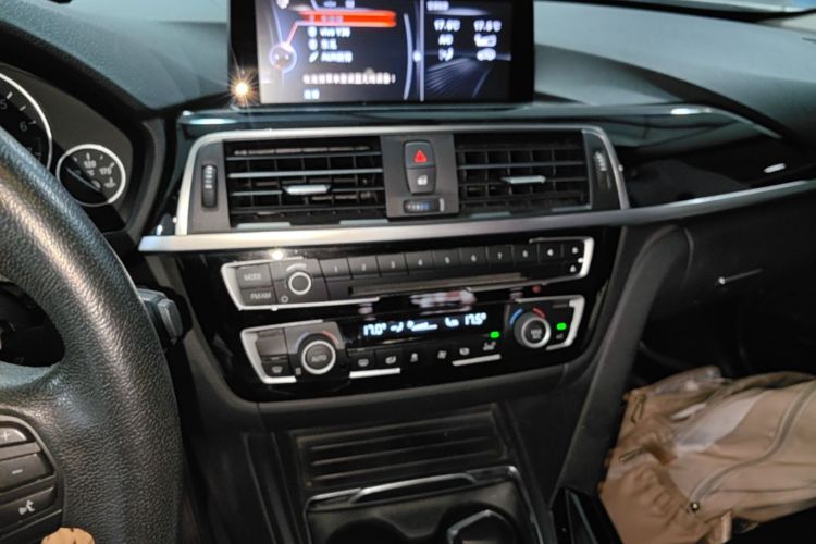BMW 3 Series 2017 #13 BMW 3 Series 2017 car image #13