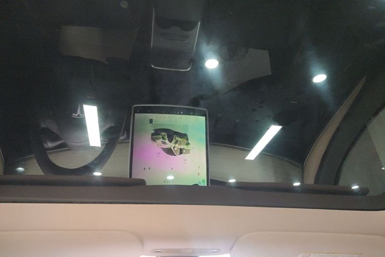 Tesla Model Y 2023 #18 Tesla Model Y 2023 car image #18