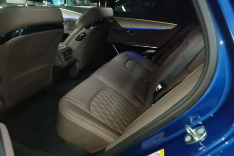 BYD Han 2023 car image #17