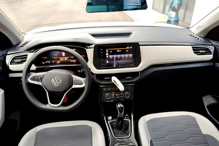 Volkswagen Tharu 2026 car image #10