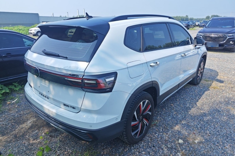 Volkswagen Tharu 2024 car image #7
