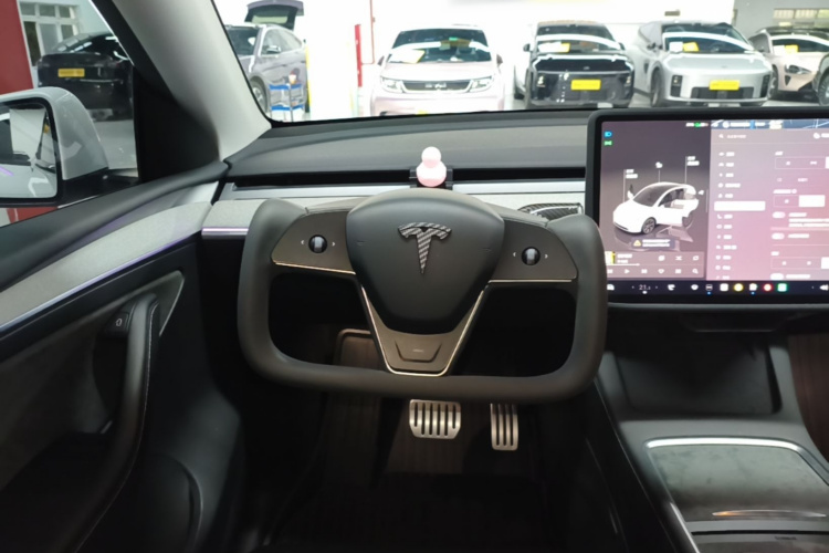 Tesla Model Y 2024 #11 Tesla Model Y 2024 immagine di auto #11