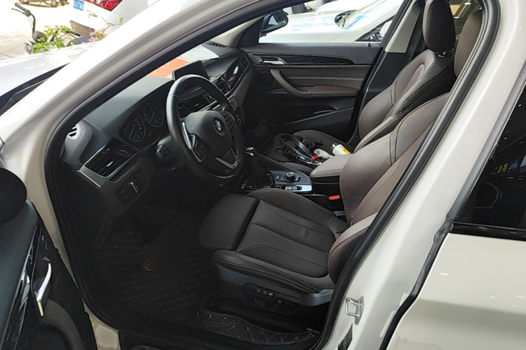 BMW X1 2018 car image #15