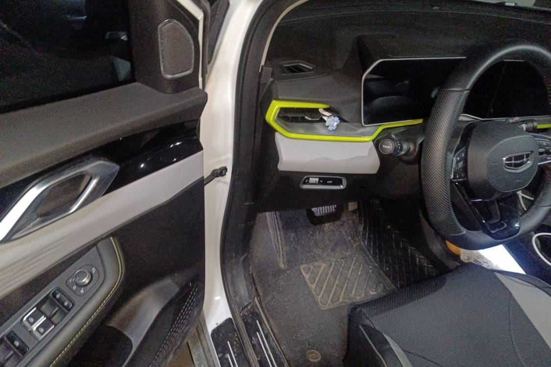 GEELY Coolray 2022 immagine di auto #23