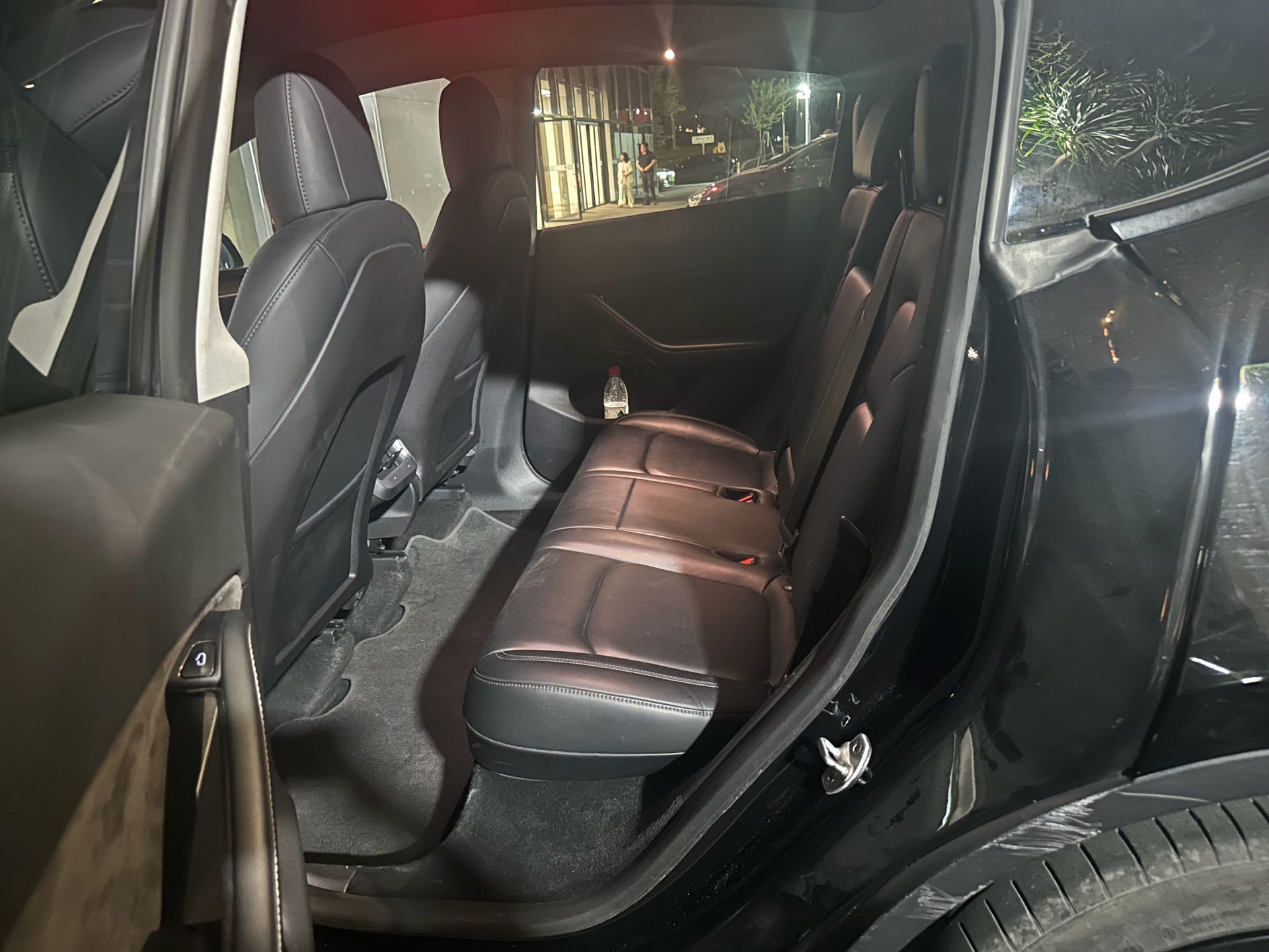 Tesla Model Y 2022 #3 Tesla Model Y 2022 car image #3