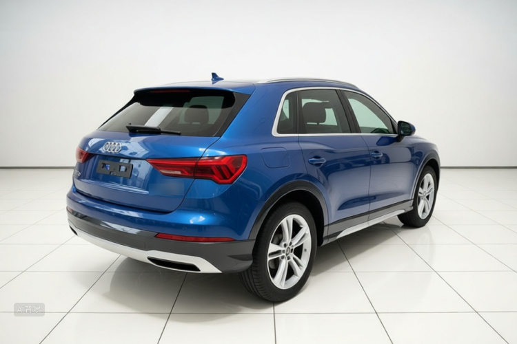 Audi Q3 2021 car image #7