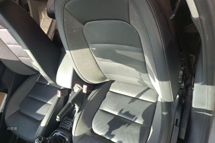 Volkswagen Bora 2015 car image #17