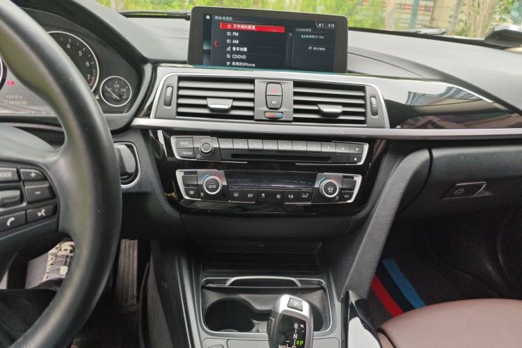 BMW 3 Series 2019 #13 BMW 3 Series 2019 immagine di auto #13