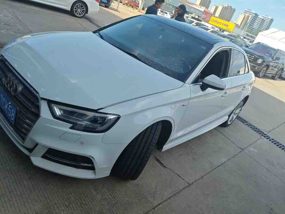 Audi A3 2019 car image 