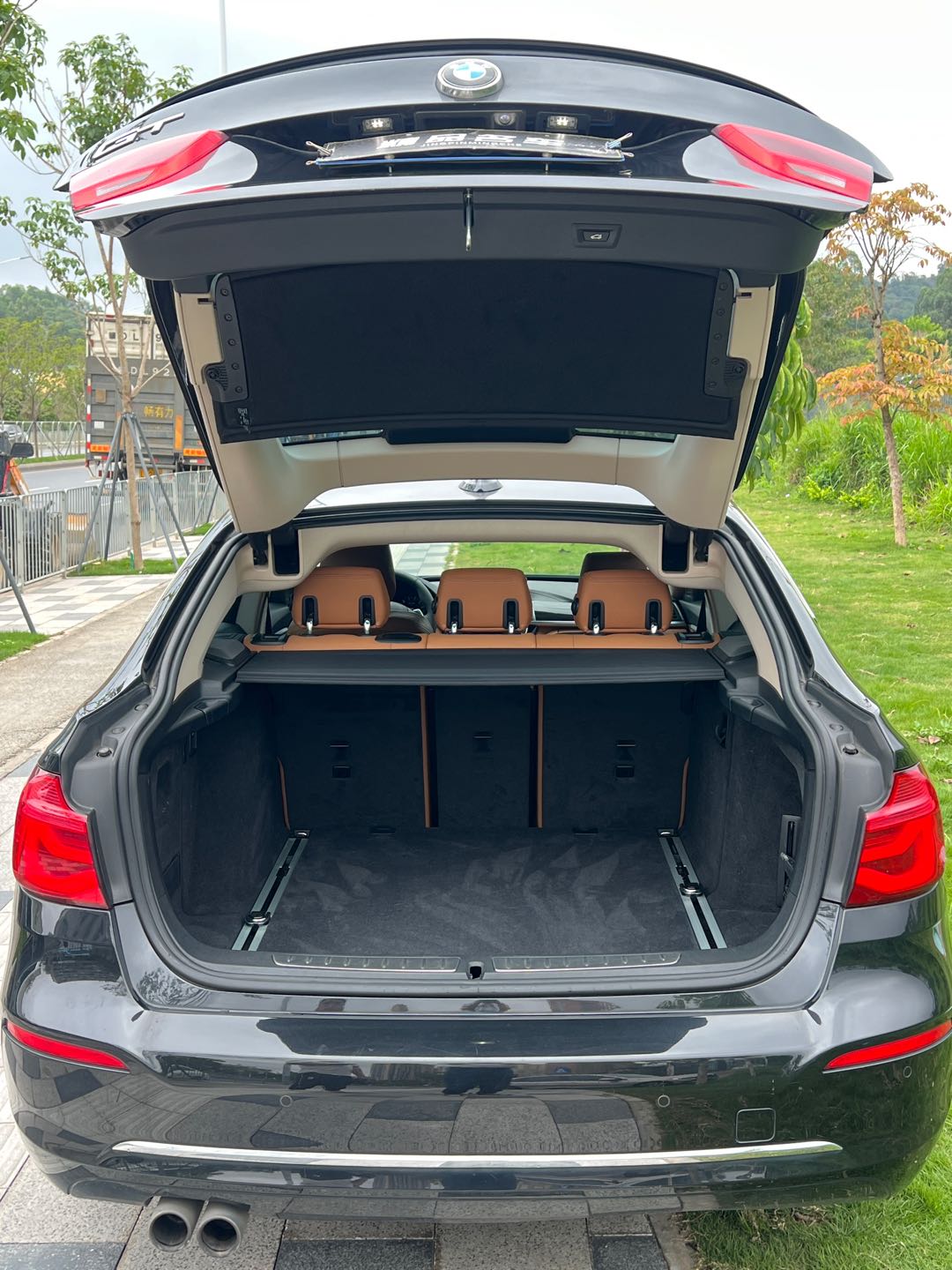 BMW 3 Series GT 2019 #16 BMW 3 Series GT 2019 car image #16