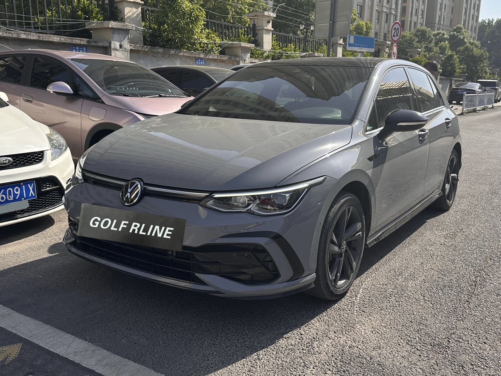 Volkswagen Golf 2023 car image 
